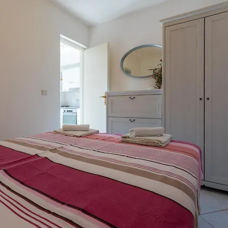 Jagic Apartment *